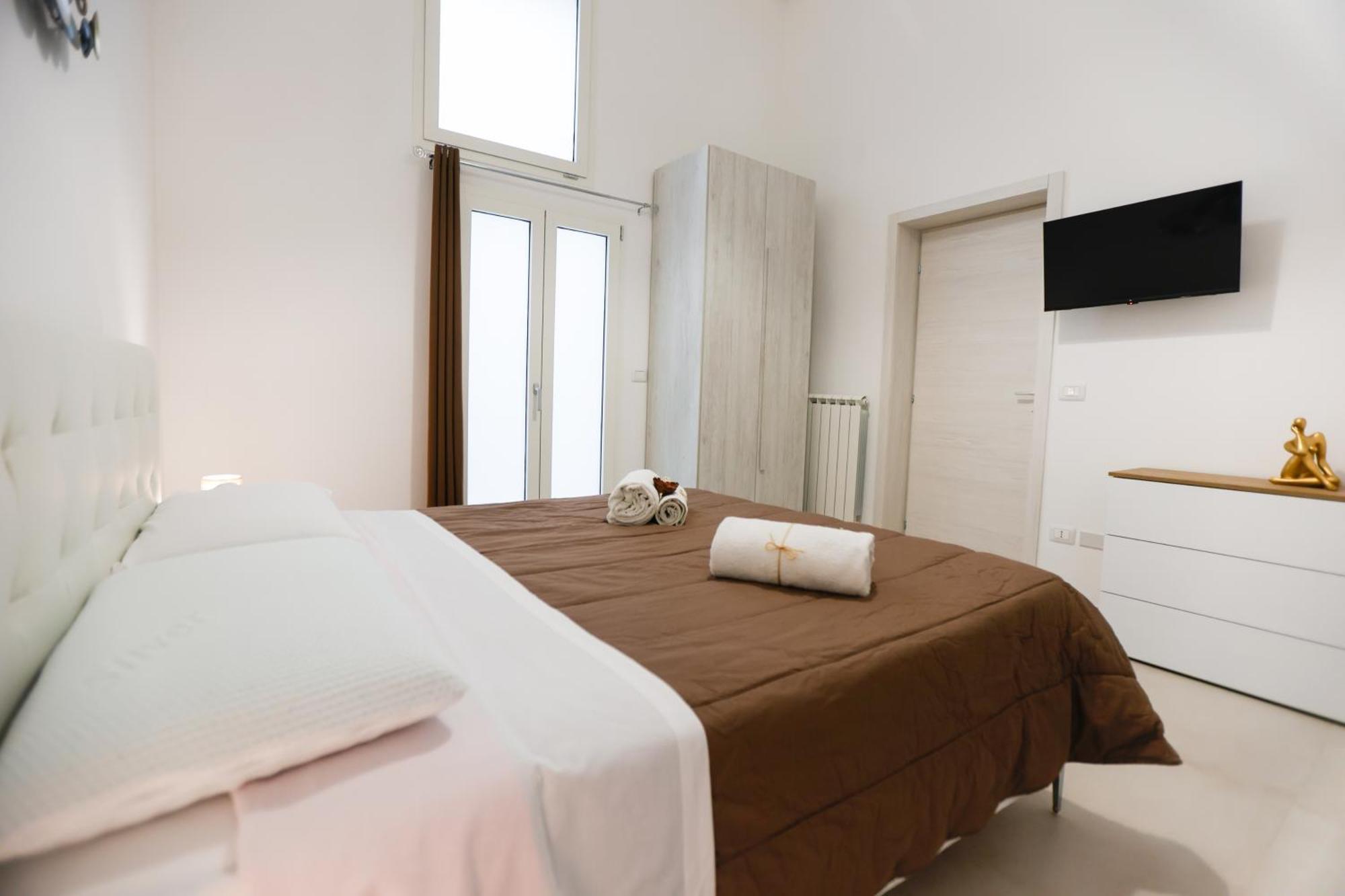 Elegante Bilocale Con Giardino Apartment Lecce Exterior photo